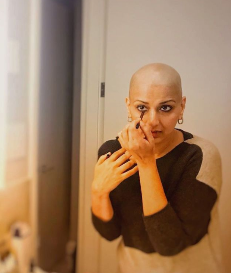 10 Potret Sonali Bendre aktris Bollywood yang berhasil lawan kanker