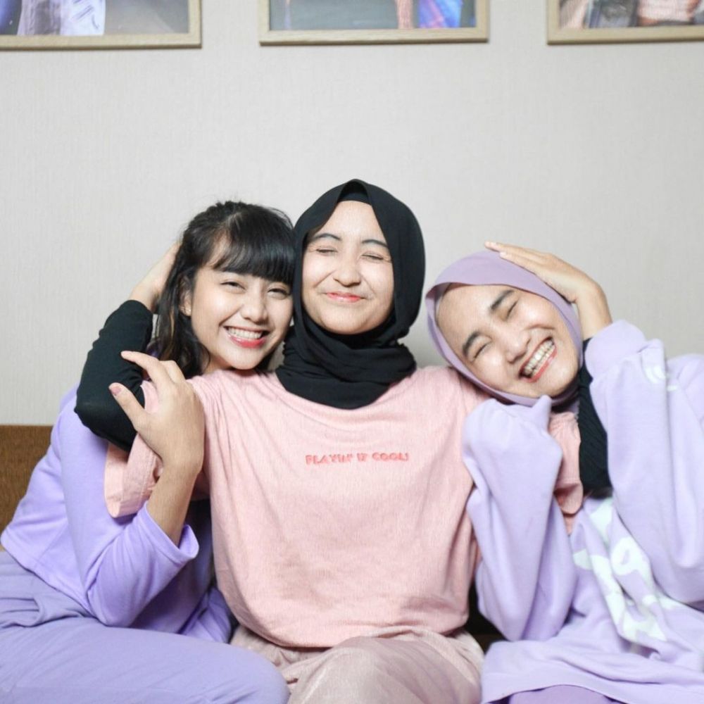 10 Potret kebersamaan Fatin Shidqia dan Arafah, bak kakak beradik