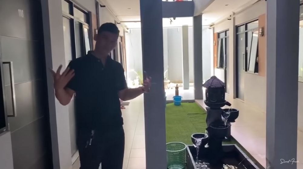 10 Potret kos milik Samuel Zylgwyn di Bandung, fasilitasnya 'wah'