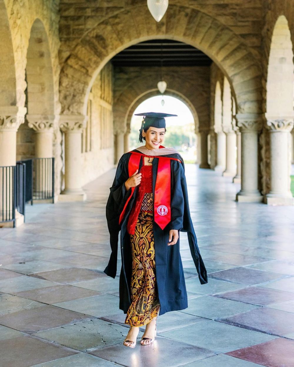 Lulus S2 Stanford University, ini ungkapan Maudy Ayunda
