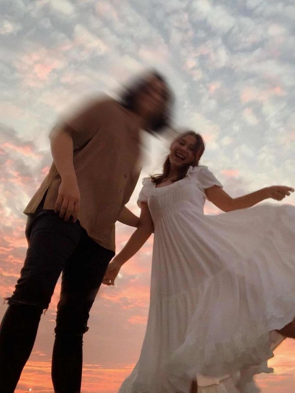 Go public, ini 7 potret kebersamaan Nadin Amizah dan Faishal Tanjung