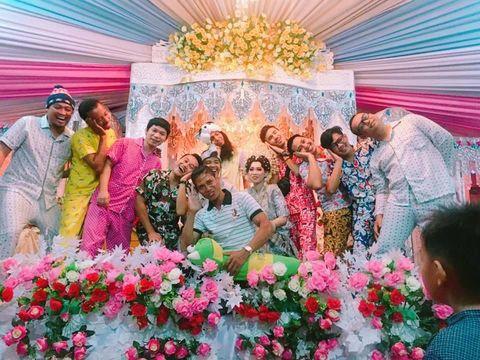 10 Momen lucu tamu undangan pernikahan ini bikin salah fokus