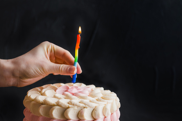 40 Pantun ucapan ulang tahun, lucu dan penuh makna