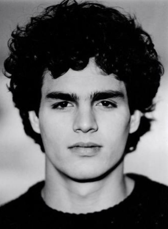 Potret 10 pemain film Avengers saat awal karier, curi perhatian