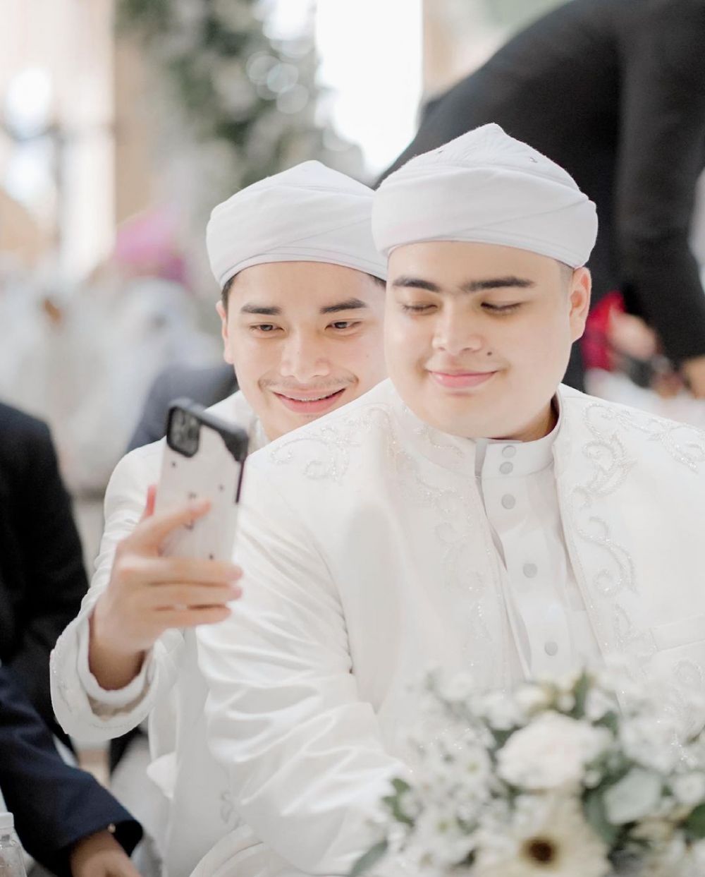 10 Momen pernikahan Ameer Azzikra adik Alvin Faiz, penuh kebahagiaan