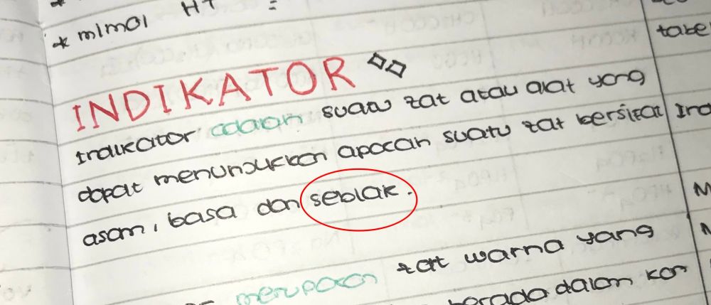 13 Typo lucu saat mengerjakan tugas ini bikin ketawa bingung