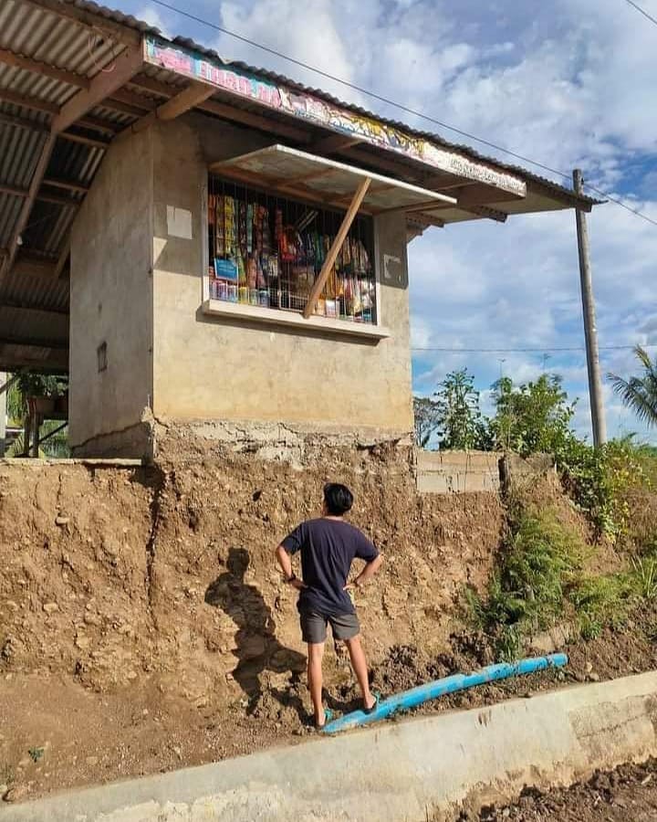 10 Momen lucu belanja di warung ini ribetnya bikin tepuk jidat