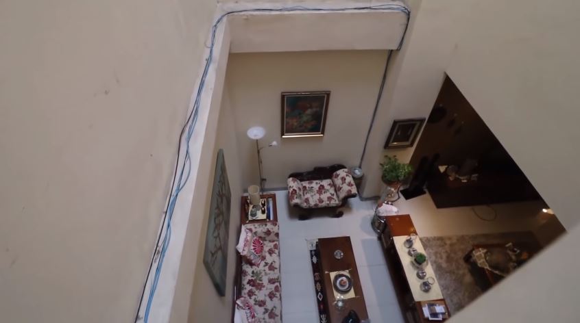 10 Penampakan kos-kosan milik Tya Ariestya, bangunannya tiga lantai