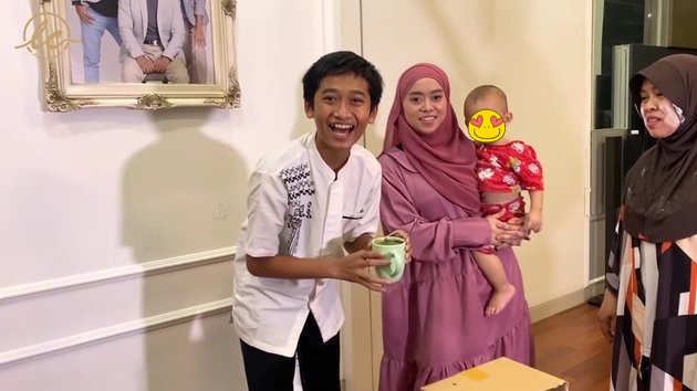 10 Potret Lesty Kejora & keluarga main game, seru & penuh kehangatan