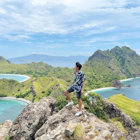 Gaya 10 seleb berlibur ke Pulau Padar, Nikita Willy curi perhatian