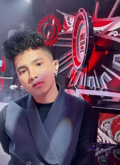  8 Model gaya rambut unik ala Jirayut, dari kue semprong hingga mie