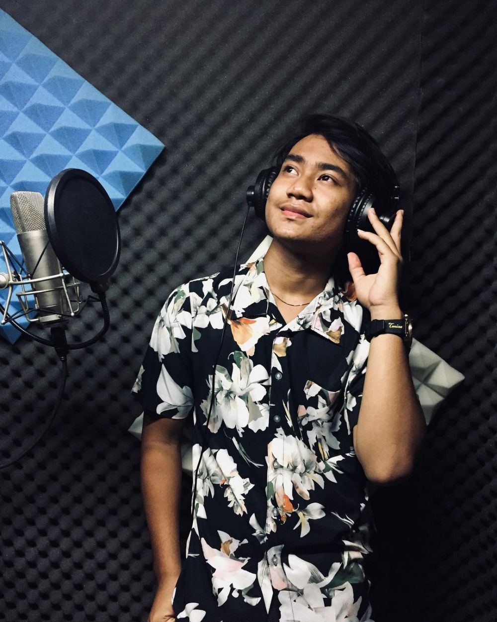 10 Potret Katthan Siraj, anak Yadi Sembako yang jadi penyanyi