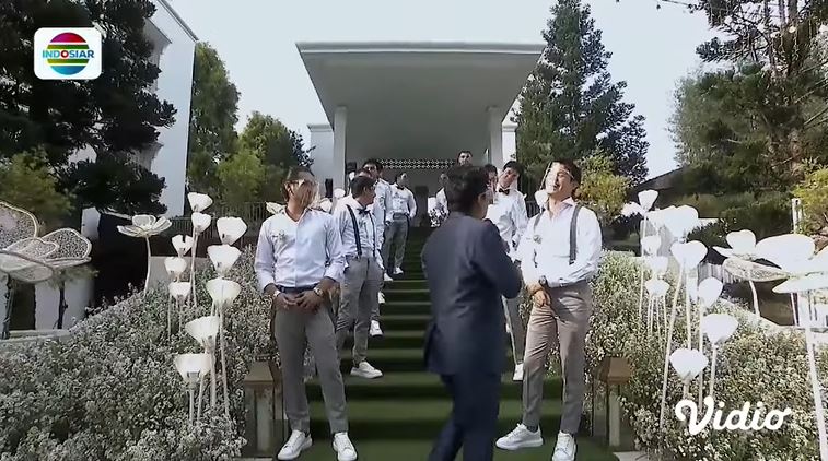 10 Potret groomsmen dan bridesmaid Rizky Billar-Lesty, bertabur artis