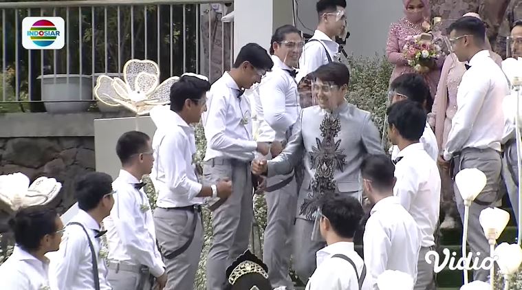 10 Potret groomsmen dan bridesmaid Rizky Billar-Lesty, bertabur artis
