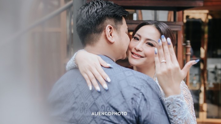 Potret lamaran 7 pedangdut, Lesty Kejora anggun maksimal