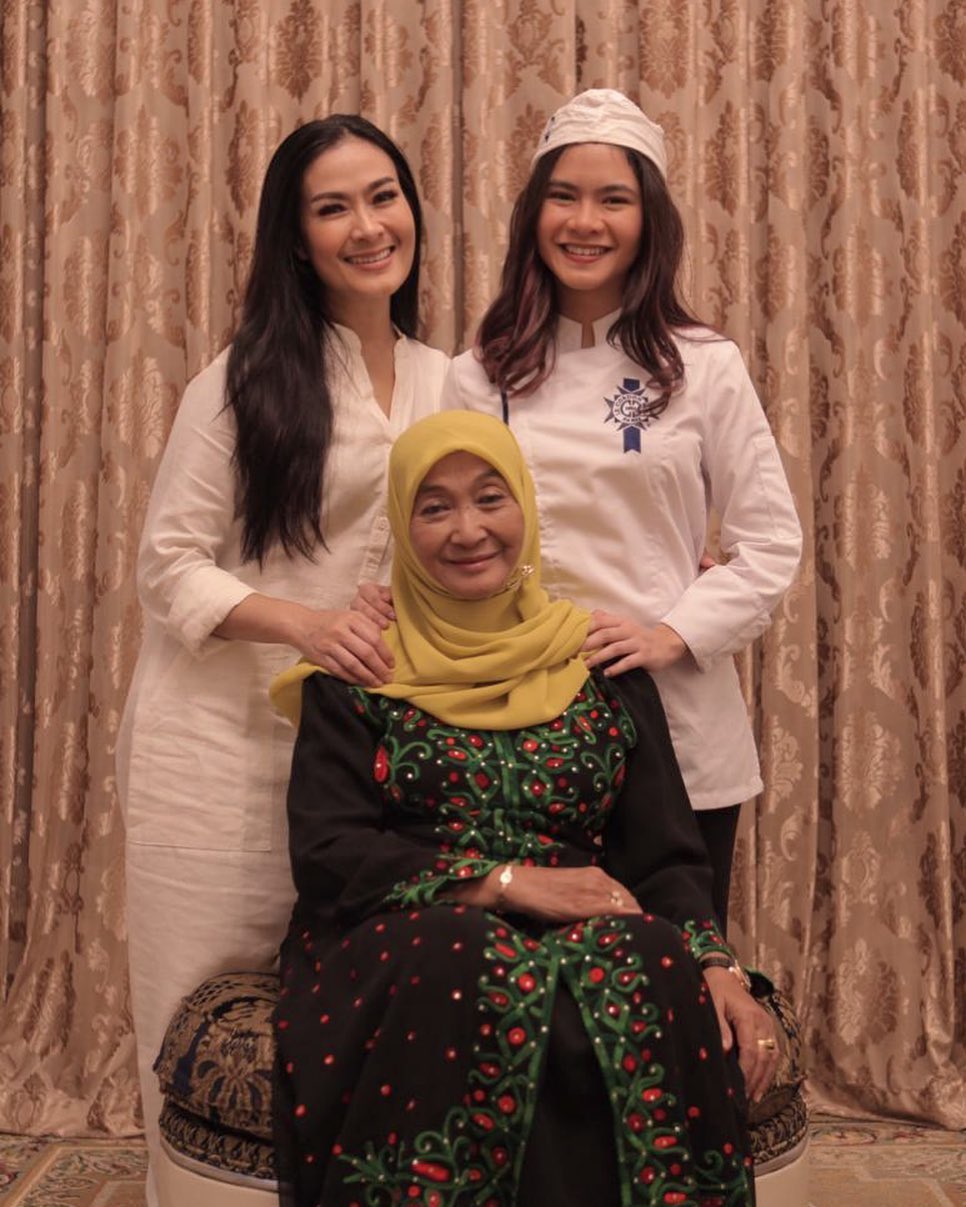 Ulang tahun ke-23, ini 10 transformasi Salshadilla putri Iis Dahlia