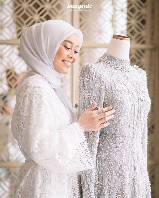 10 Potret detail kebaya lamaran Lesty Kejora, mewah bertabur kristal