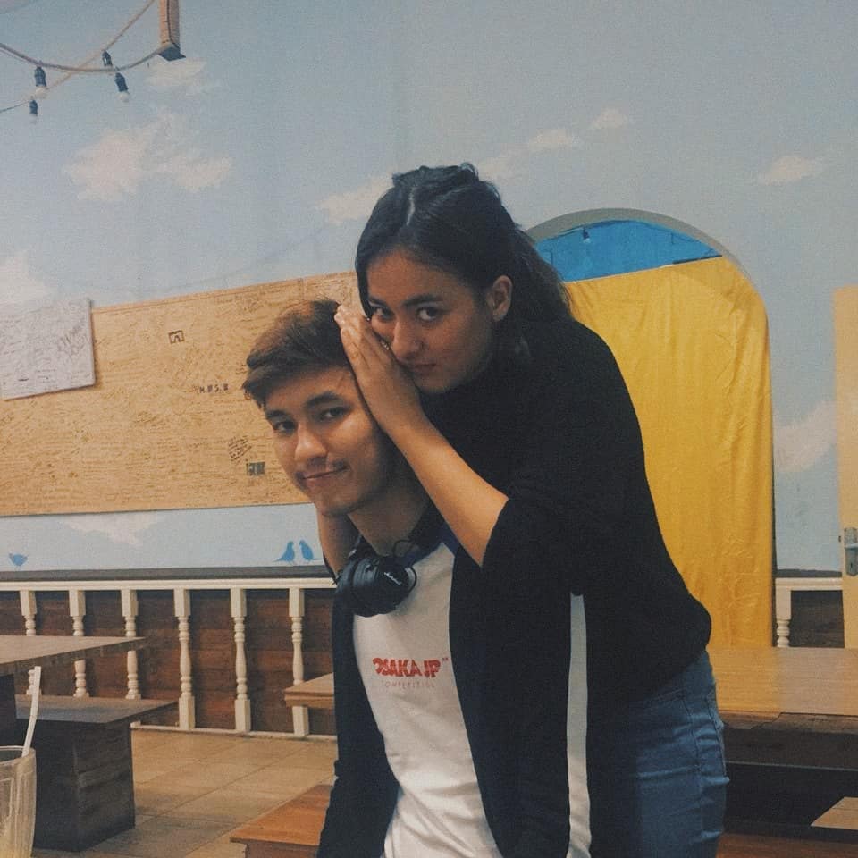 Pesona saudara kandung 10 seleb blasteran yang jarang tersorot