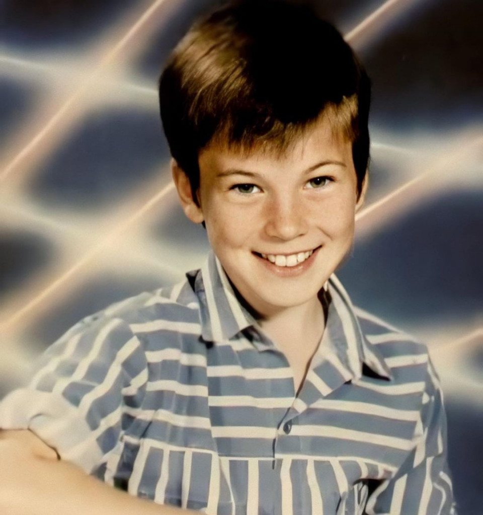 Ulang tahun ke-40, ini 10 potret transformasi Chris Evans dari kecil