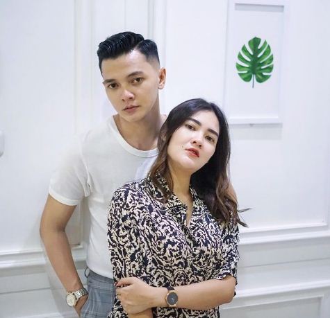 8 Momen Dory Harsa dampingi Nella Kharisma selama hamil, suami siaga