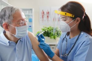 Vaksinasi lansia masih rendah, Pemkot Banda Aceh lakukan jemput bola