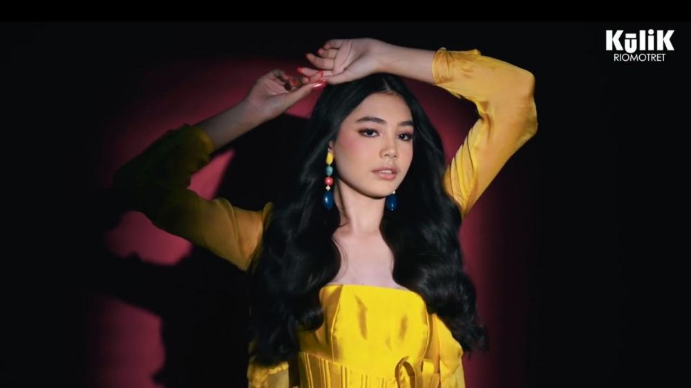 10 Gaya pemotretan Lea Ciarachel, disebut mirip Manohara hingga Aqeela