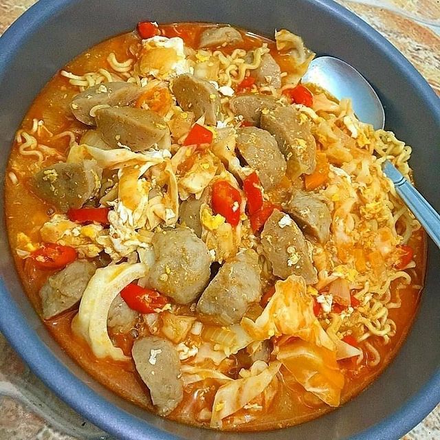 10 Resep kreasi mi instan kekinian © berbagai sumber 10 Resep kreasi mi instan kekinian © berbagai sumber