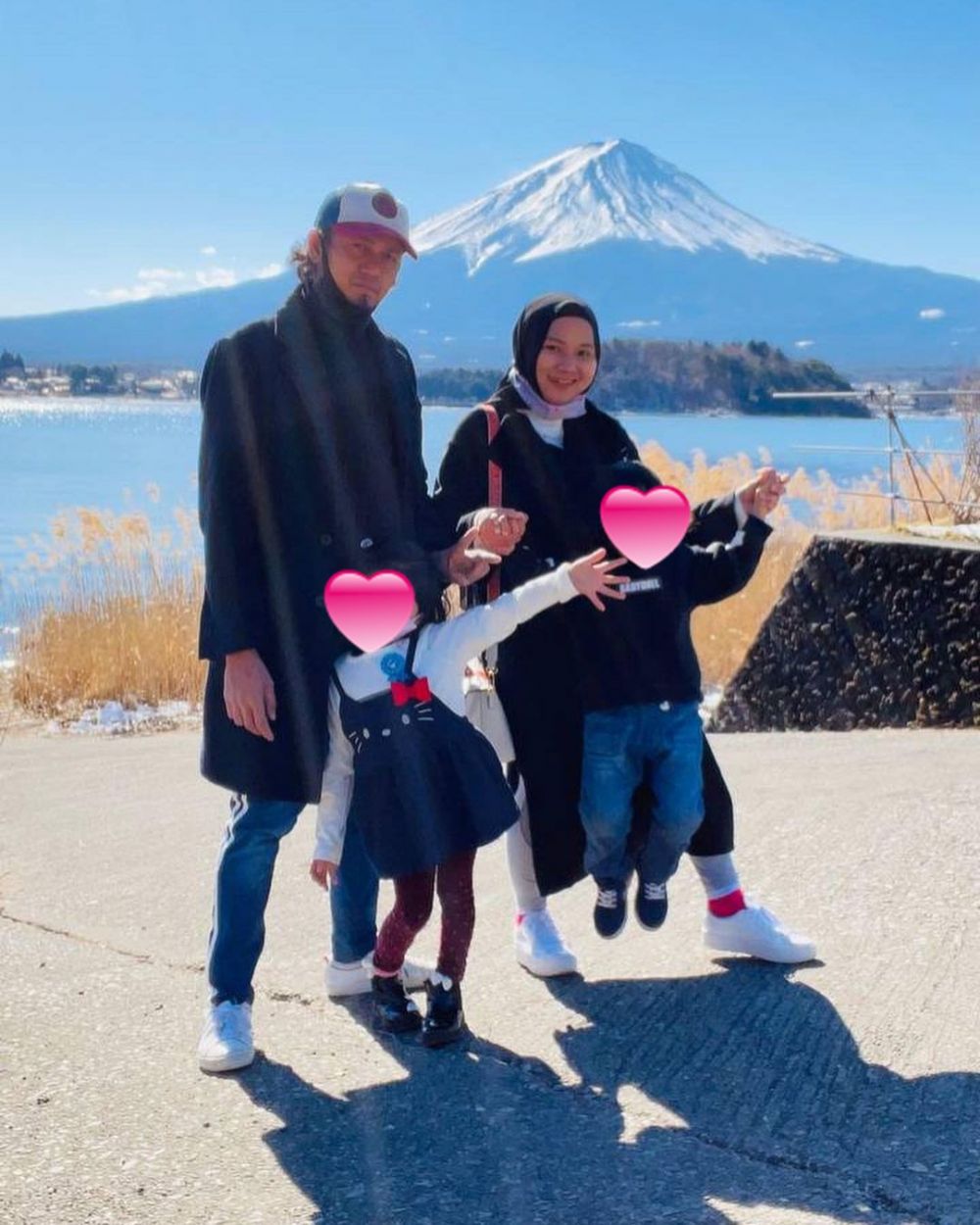 10 Potret Nova Pratiwi, kakak Rizky Billar yang tinggal di Jepang