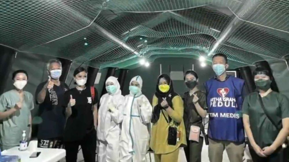 10 Momen Agnez Mo buka klinik vaksin, aksinya bikin salut