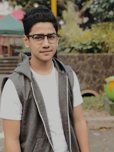 8 Potret lawas Syakir Daulay, ekspresif sejak kecil