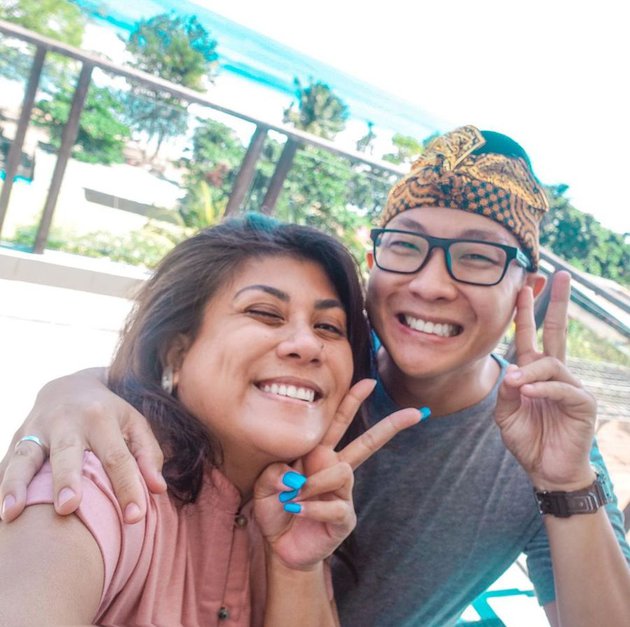8 Momen honeymoon Regina Ivanova dan suami, kerja sambil liburan
