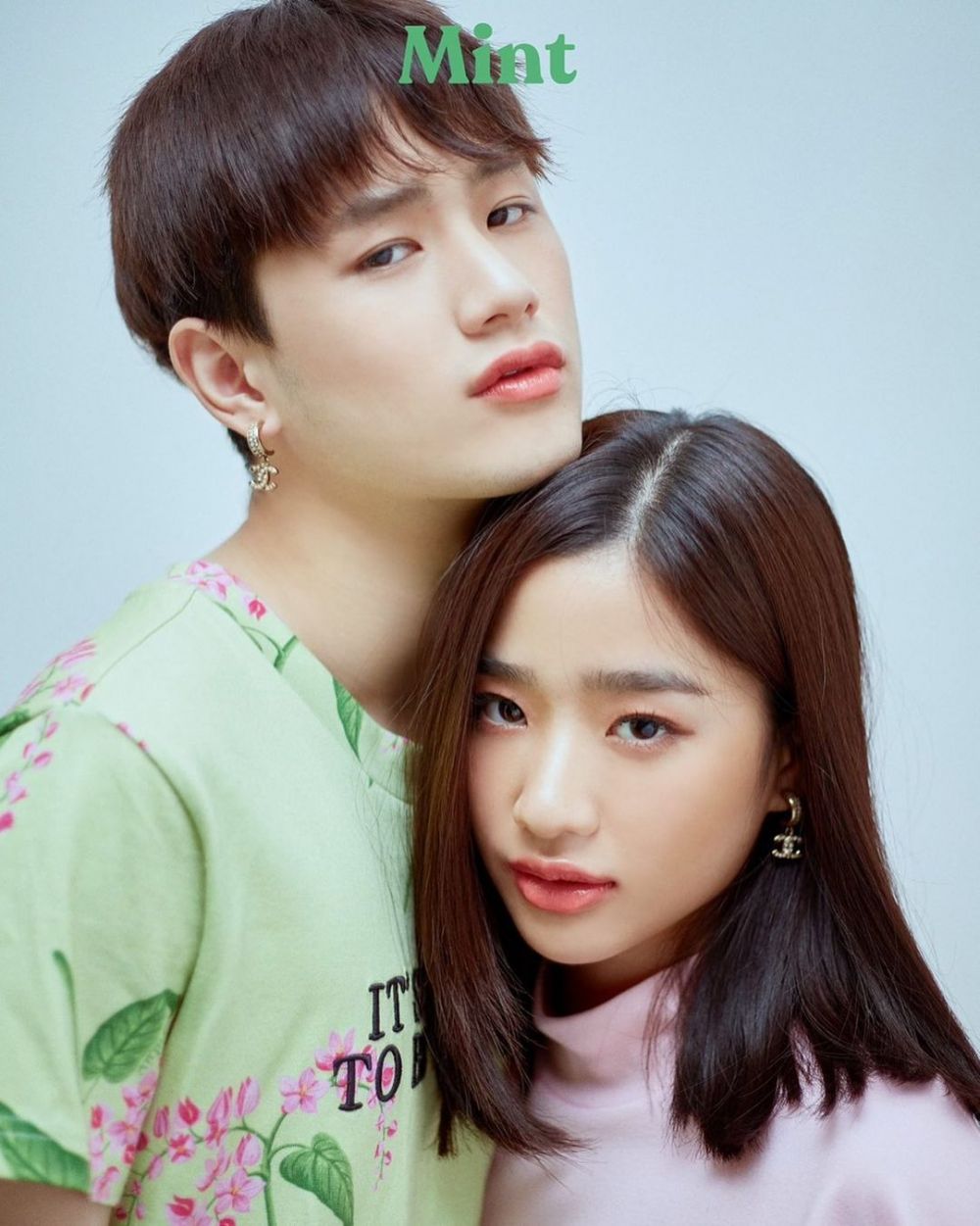 Potret kompak 9 seleb Thailand bareng saudara kandungnya, bak pacaran