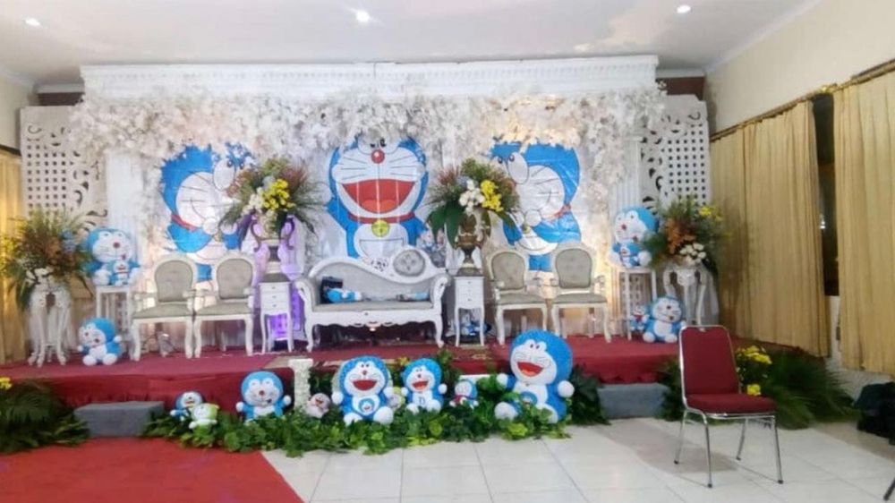 20 Potret lucu dekorasi resepsi pernikahan, bikin senyum tipis