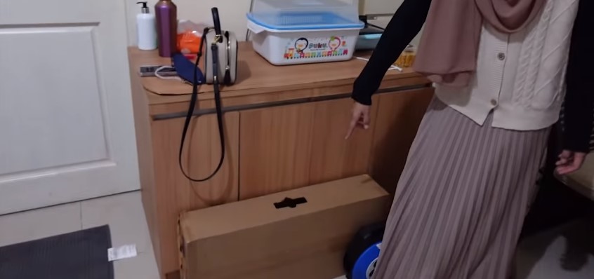 10 Penampakan kamar Dude Harlino di lokasi syuting, mirip kos-kosan