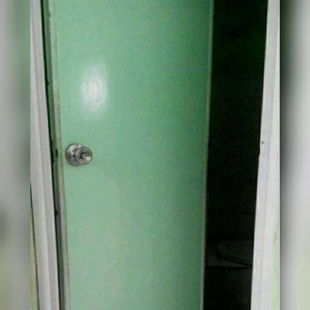 10 Potret lucu bangunan dipasang terbalik ini bikin gagal paham