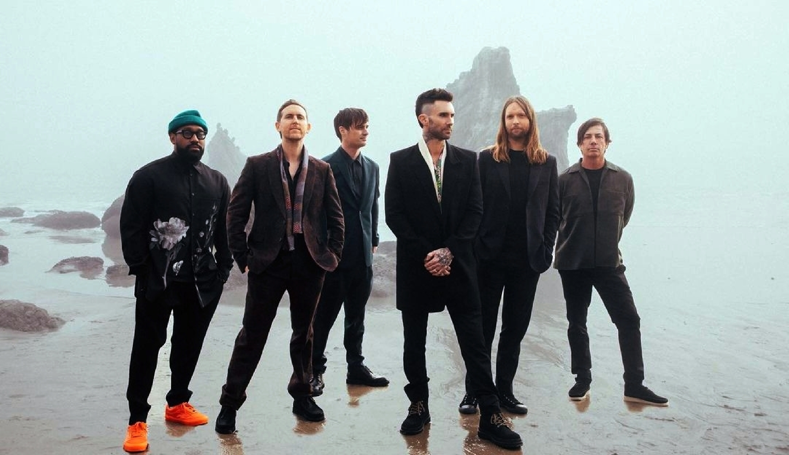 Maroon 5 rilis album baru, didedikasikan untuk mendiang sang manajer