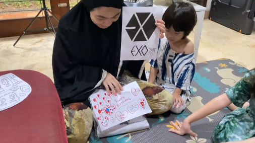 9 Momen kejutan ulang tahun Dian Ayu Lestari, meriah bertema EXO