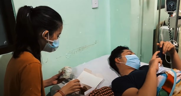 Azriel sakit di Bali, ini 10 momen Sarah Menzel temani di rumah sakit