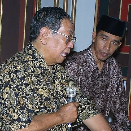 15 Transformasi Jokowi dari masa muda hingga ulang tahun ke-60