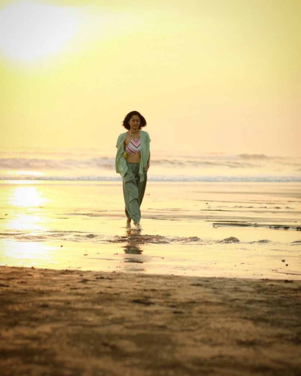 8 Potret terbaru Prisia Nasution berambut pendek, mirip Ryujin Itzy?