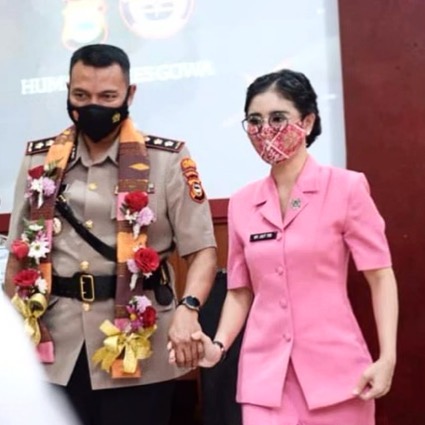 9 Pesona Uut Permatasari dampingi suami dilantik jadi Kapolres Gowa