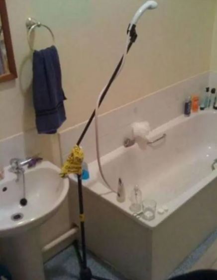 10 Ide kreatif pakai perabotan rusak ini kocak tapi unik