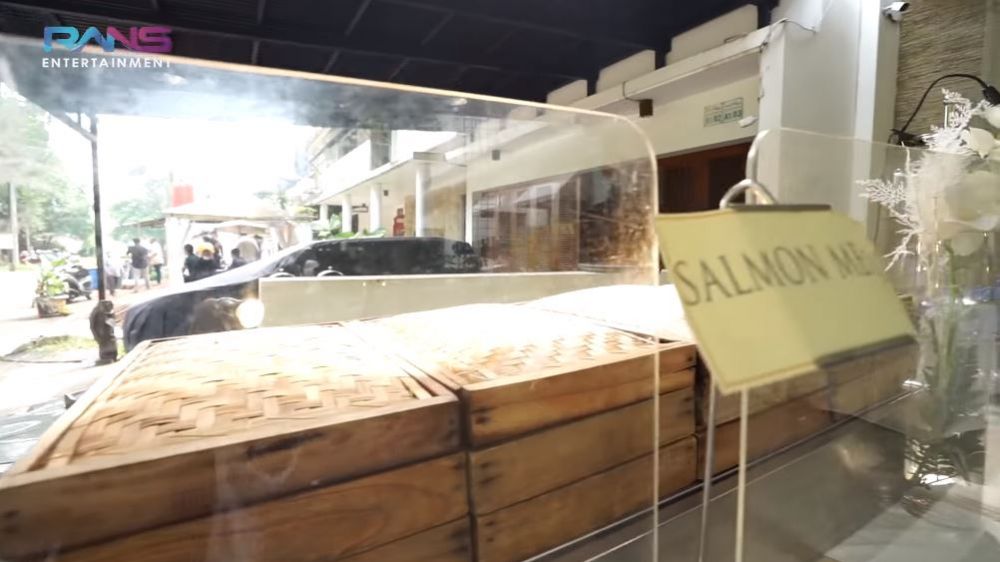 8 Potret hidangan tasyakuran kehamilan Nagita Slavina, bak di resto