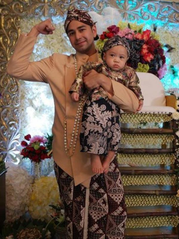 Potret 6 presenter pakai beskap, Gading Marten makin menawan