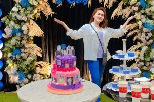 Potret 5 seleb rayakan ulang tahun bertema Korea, kuenya unik