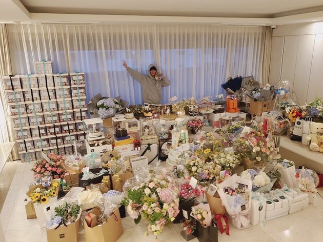 8 Potret perayaan ultah Lee Min-ho dari tahun ke tahun, banjir kado