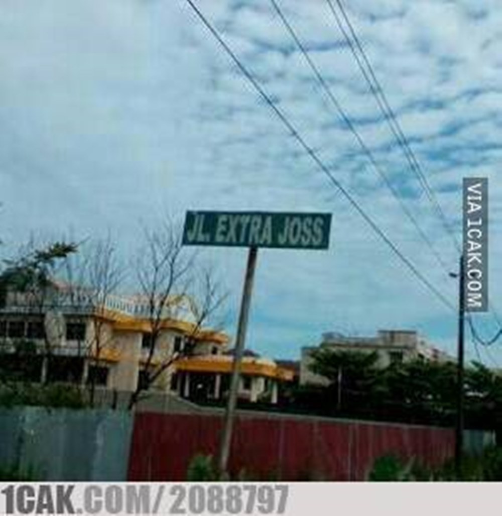 20 Pelesetan lucu nama jalan ini bikin ngakak cekikikan