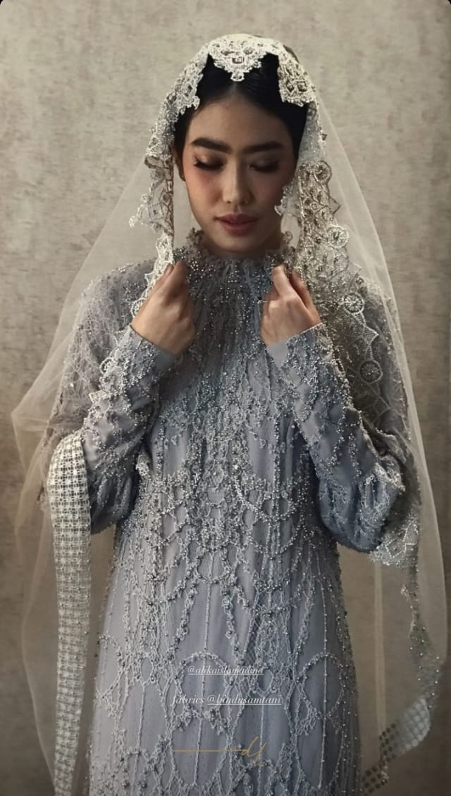 10 Momen pengajian Alika Islamadina jelang nikah, gaunnya elegan