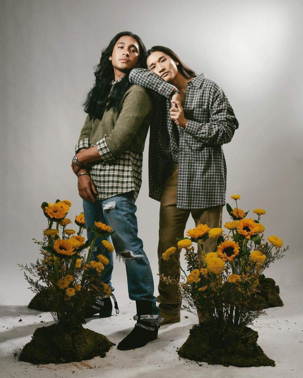 7 Pemotretan Giorgino Abraham dan Lorenzo Abraham, bak kembar