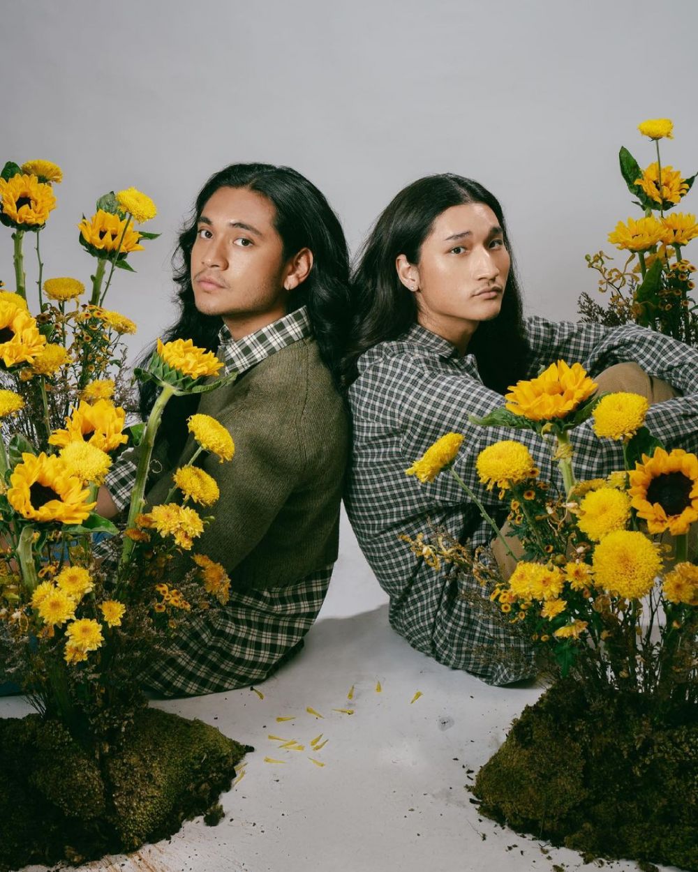 7 Pemotretan Giorgino Abraham dan Lorenzo Abraham, bak kembar